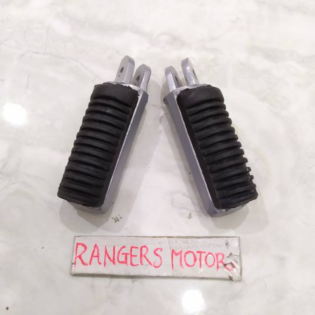 FOOTSTEP DEPAN KARET STEP DEPAN VIXION LAMA VIXION NVA NVL