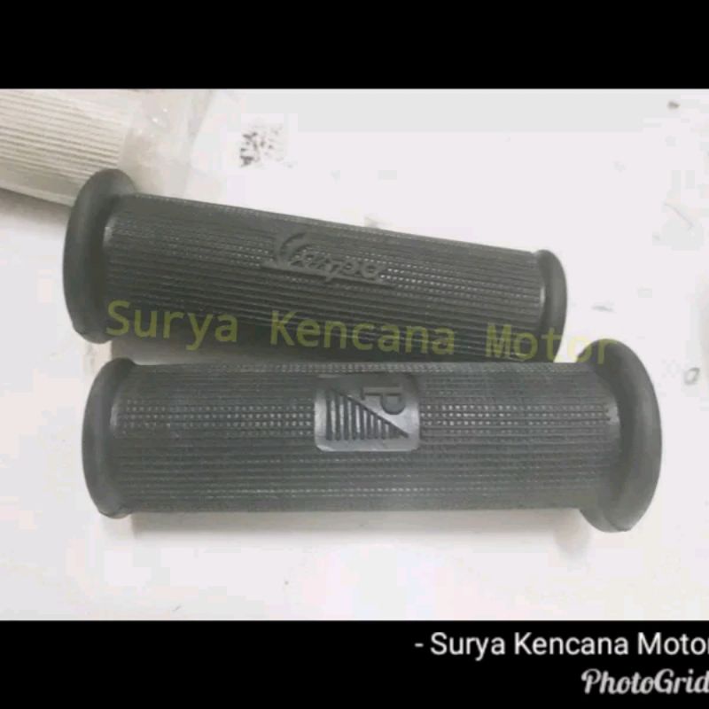 Hanfat handfat hand grip hangrip Vespa Super Sprint Bajaj Bagol VBB hitam PA