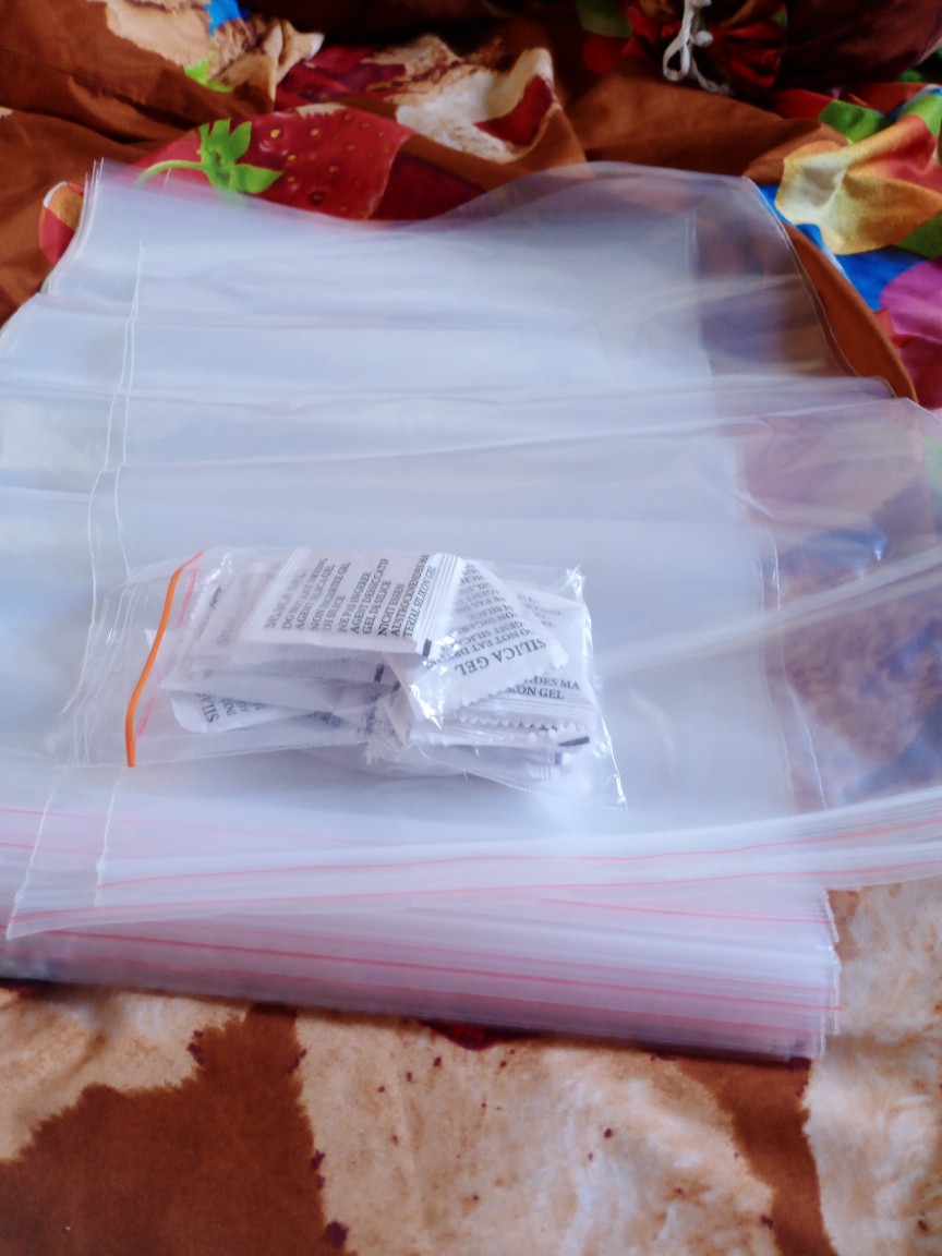 Plastik Ziplock Jumbo Tebal Kuat Awet U/ Handbag/sepatu Dll (25pcs) + 1 Pack Silica Natural 100 Gram