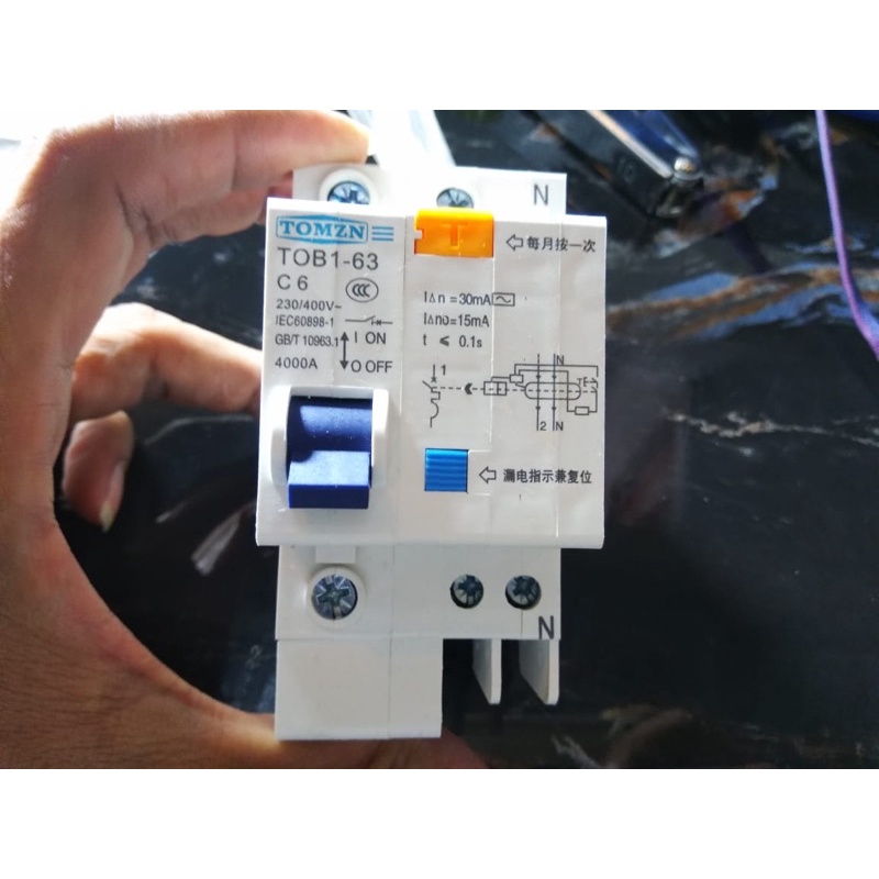 RCBO DZ47LE 1P N 6A Tipe C 230V  50Hz/60Hz Residual Current Circuit Breaker Perlindungan Kebocoran