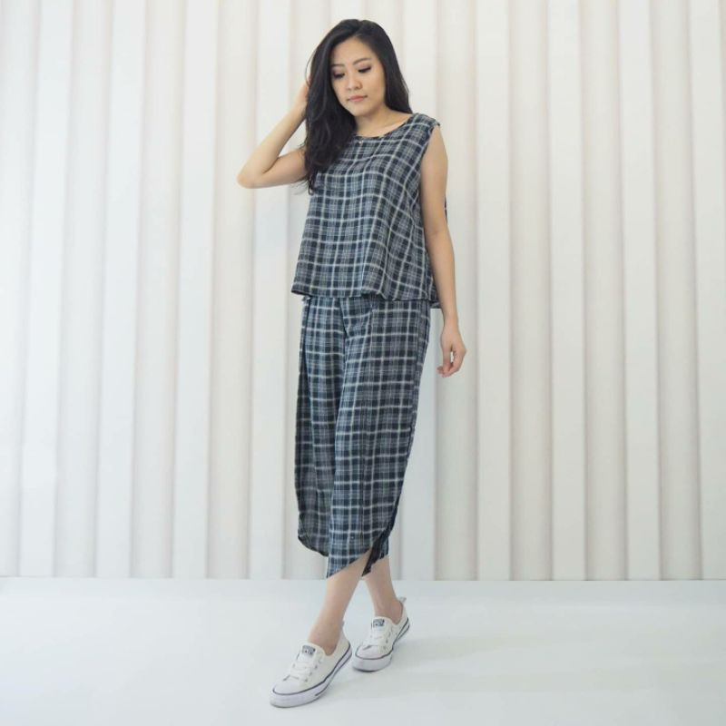 Gaffy Set setelan jumpsuit overall kotak