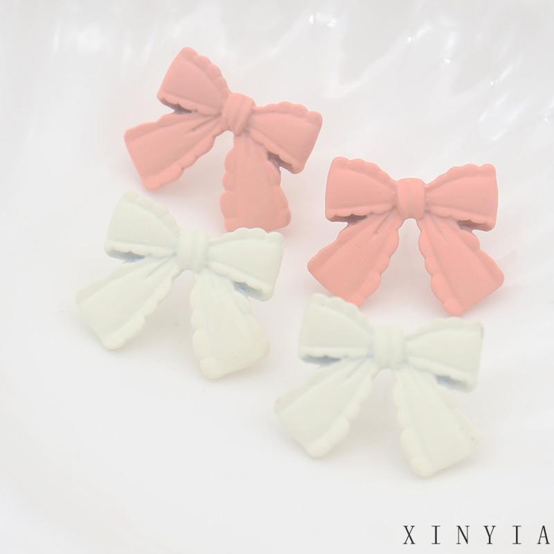 Anting Stud Desain Ikatan Simpul Bahan Alloy Untuk Wanita