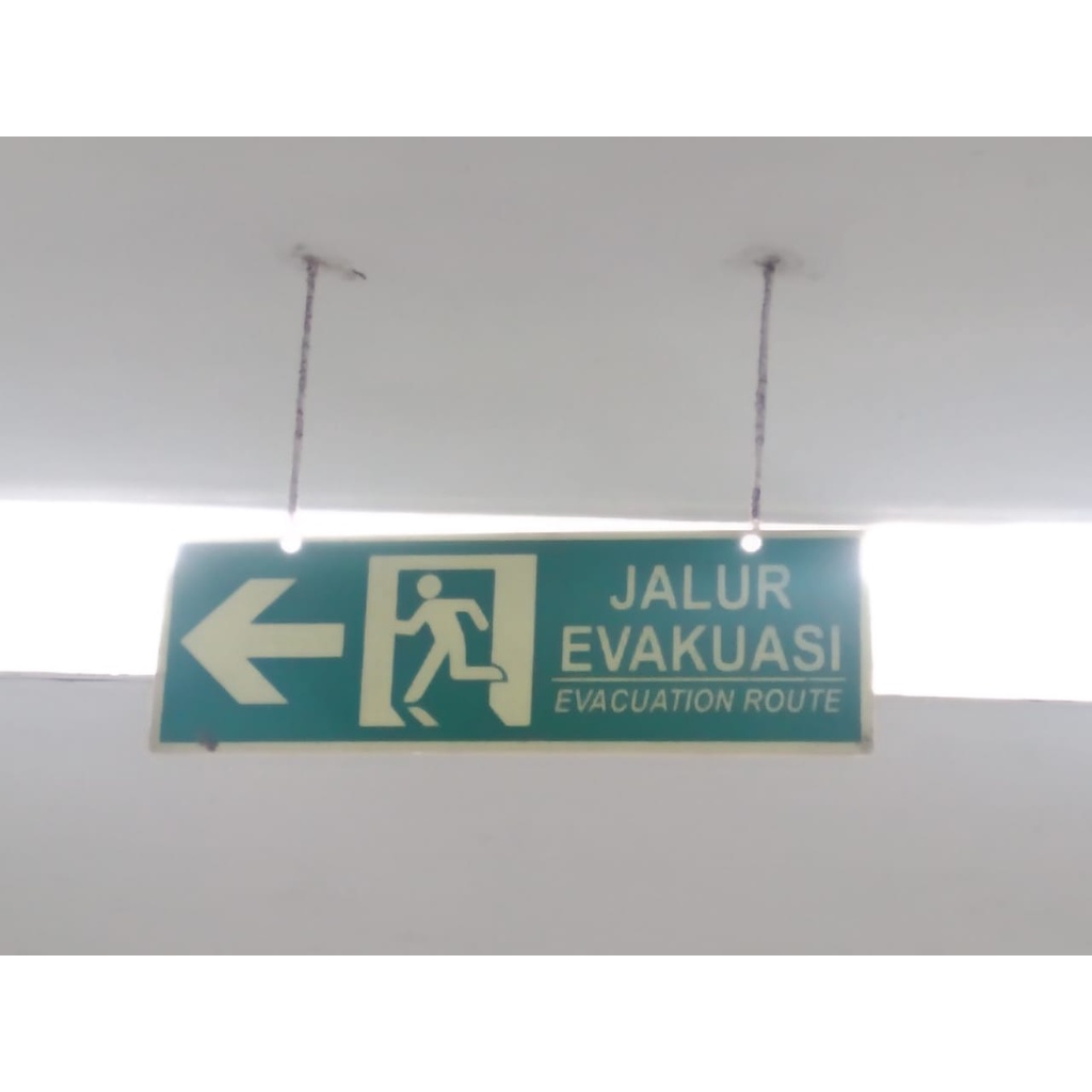 

Akrilik Gantung Bolak-Balik Jalur Evakuasi Glow In The Dark 32x11CM