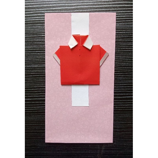 

Amplop Pink Shirt Origami Red