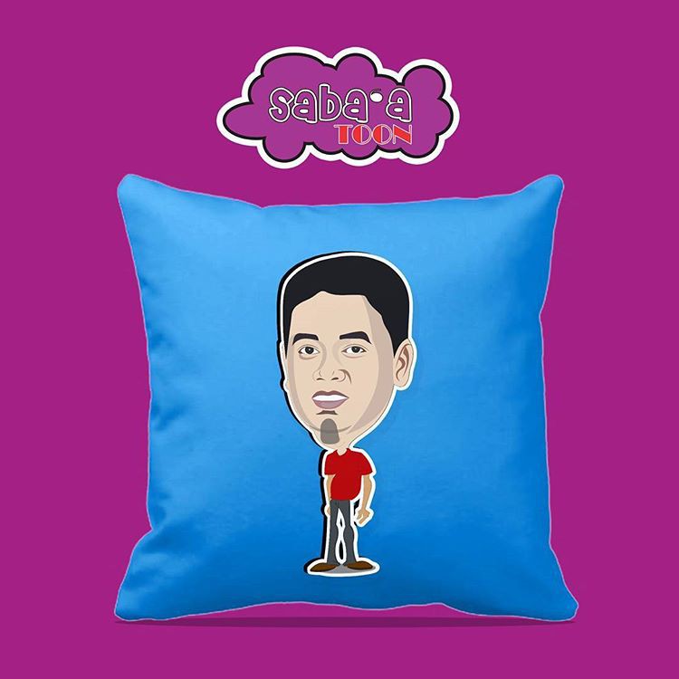 

JASA KARIKATUR + Cetak A4/A3 Untuk Kado Souvenir Wedding,Anniversary,kado Wisuda,kado ulang tahun