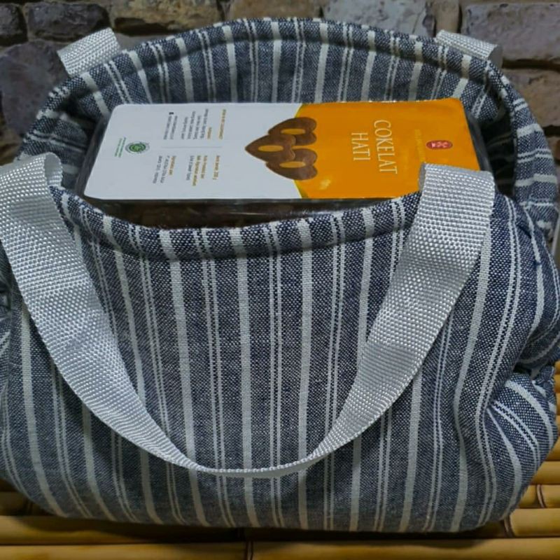 

dish holder, cassserol holder