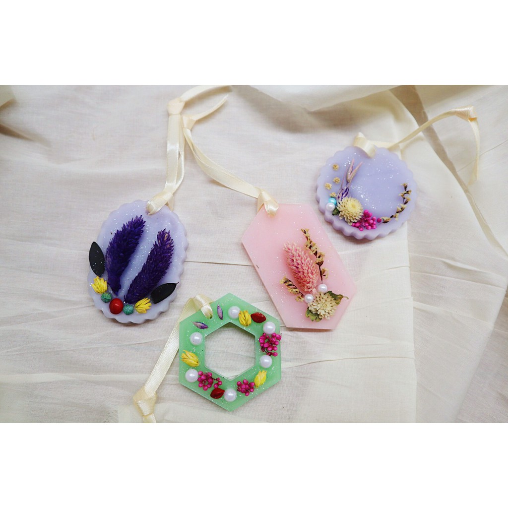 WAX SACHET / lilin