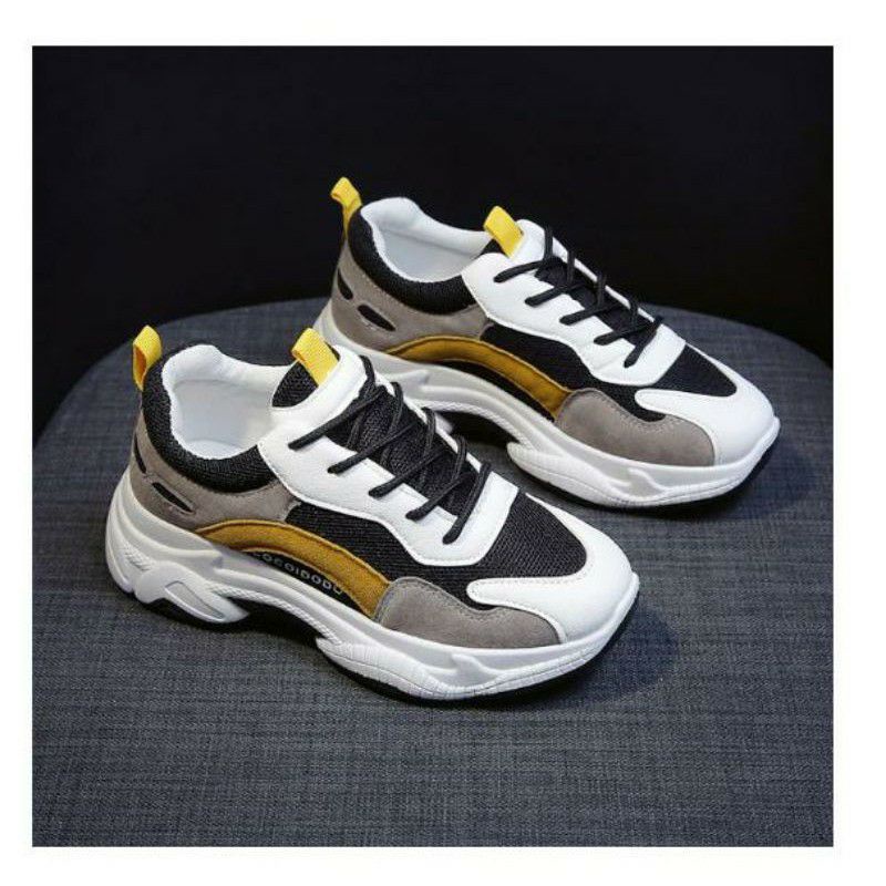 sepatu sport import wanita