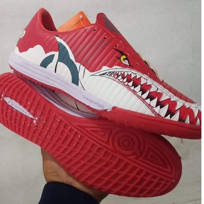 Dijamin Keren sepatu futsal ortus catalyst requin in murah ( cod )