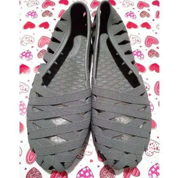 Sepatu Karet Flat Shoes Wanita Motif Lubang Ukuran 37 - 40 - QQ00400