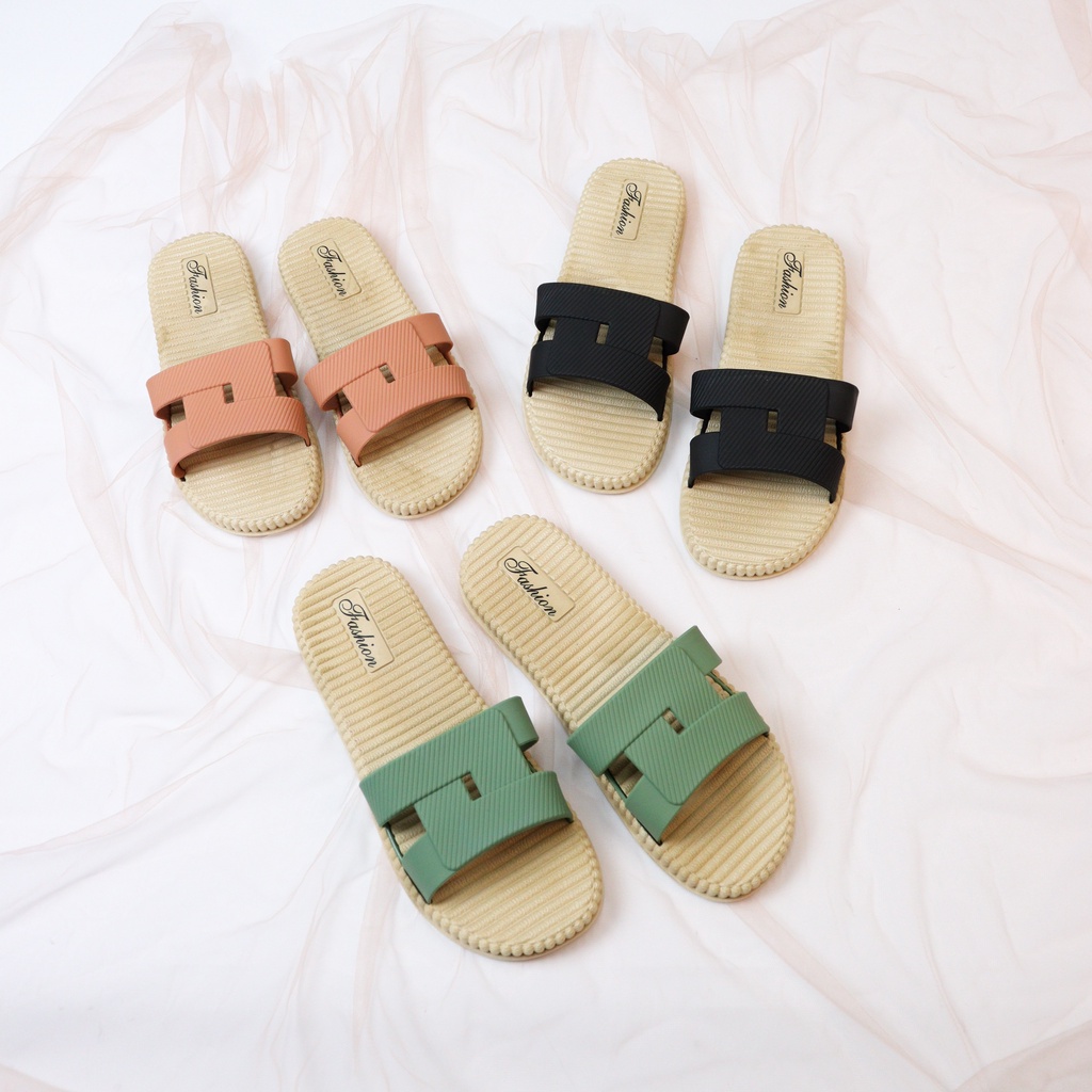 Adena Sandal Selop Wanita Slip On Teplek - Demorin Sendal Karet