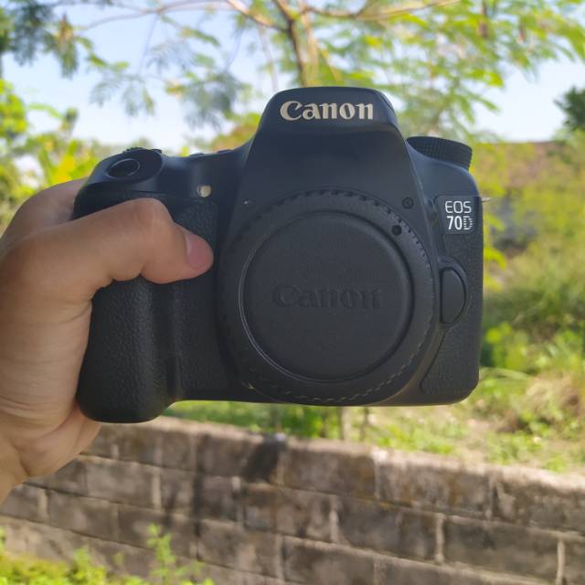 DSLR Canon 70D Body Only
