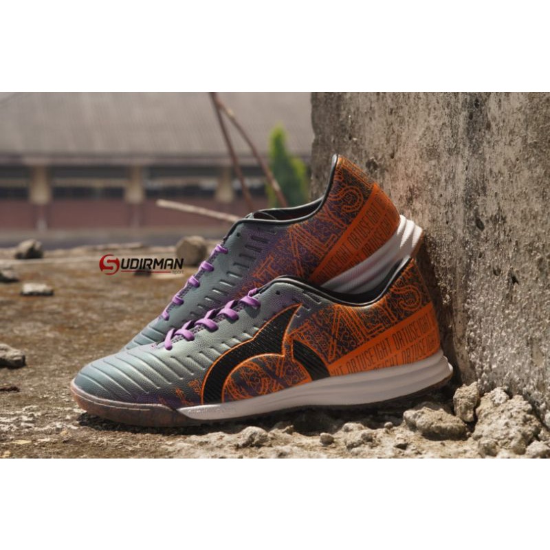 sepatu futsal ortuseight Catalyst cypher In Aurora Ortrange