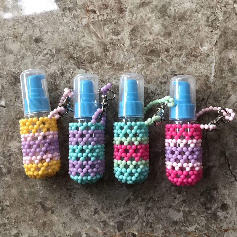 hand sanitizer holder pearl / tempat hand sanitizer gantung mutiara / beads hand sanitizer