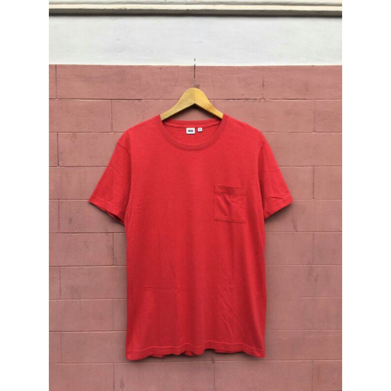 baju kaos second bekas ori preloved uniqlo merah misty size fit M pocket