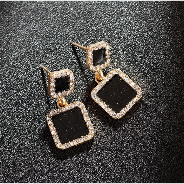 Anting Titanium Korea Perempuan Dewasa Motif Square Kotak Hitam Fashion Wanita Anting kualitas import ANT71