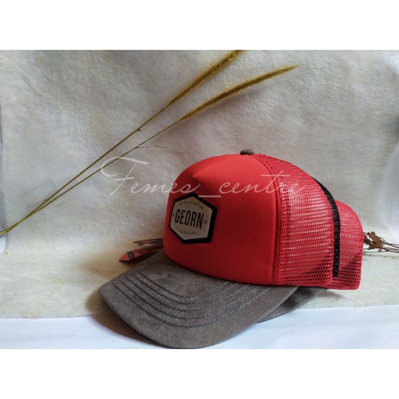TOPI GEORN T 550