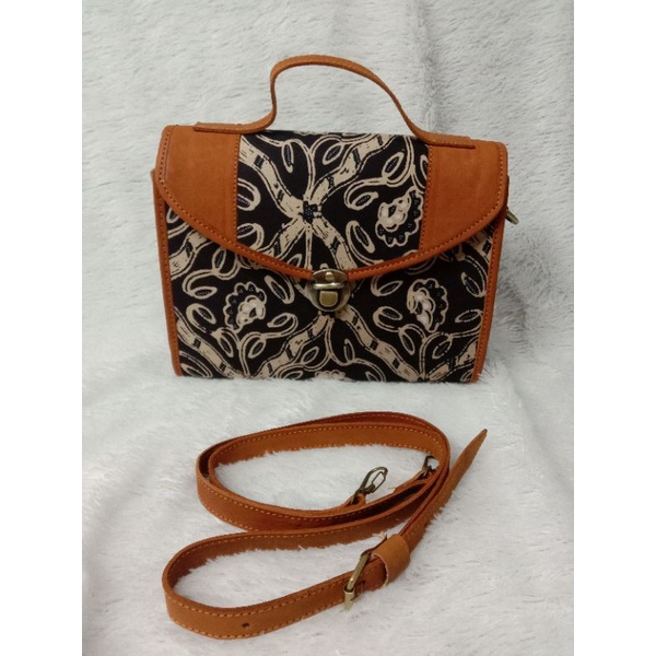 SLING BAG BATIK KULIT JOGJA/ TAS SELEMPANG WANITA BATIK