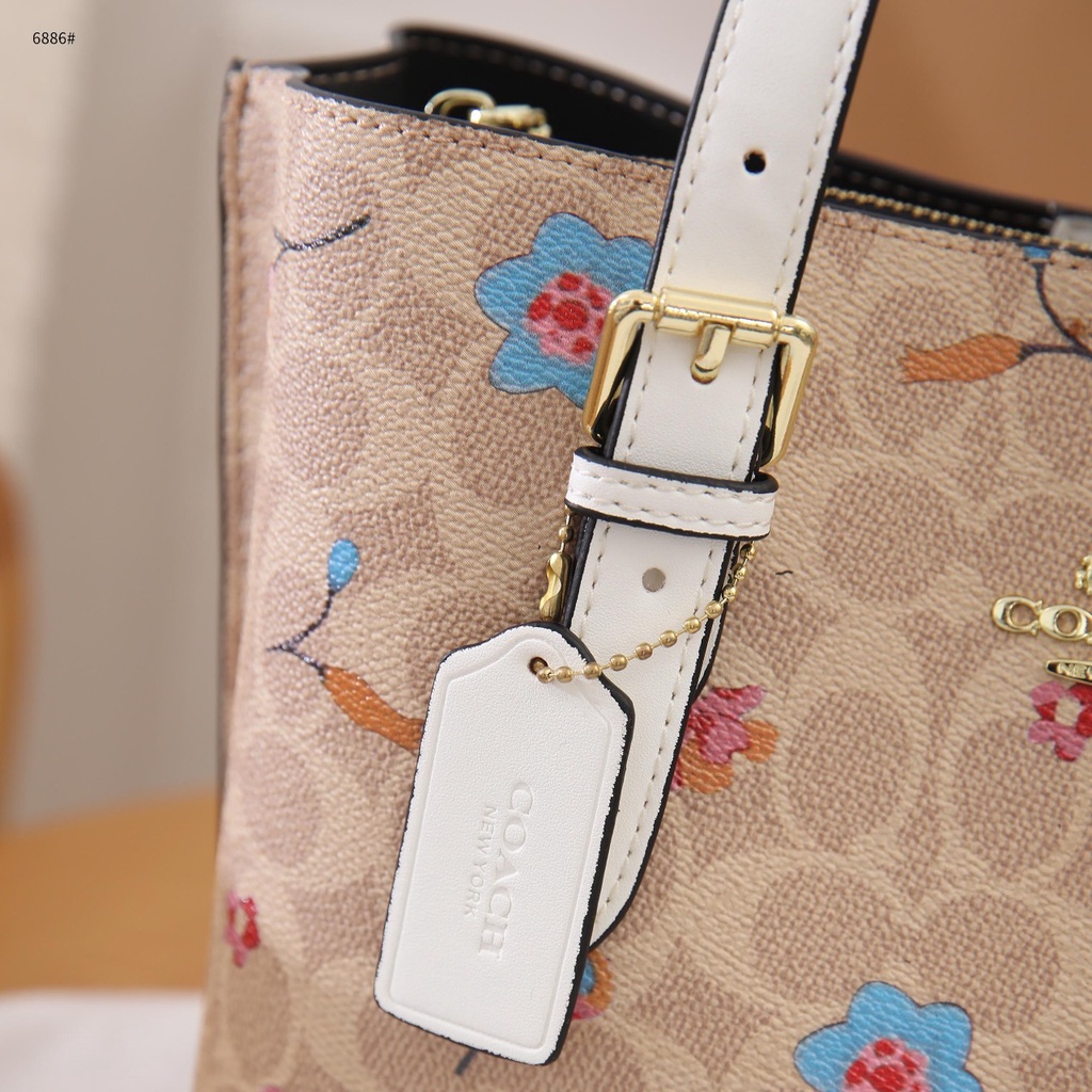 Mollie Tote 25 With Dreamy Land Floral Print and Signature Canvas 6886 339657 2321 6926