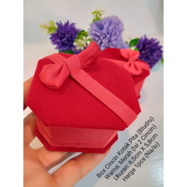 

box kotak beludru ( box cincin)