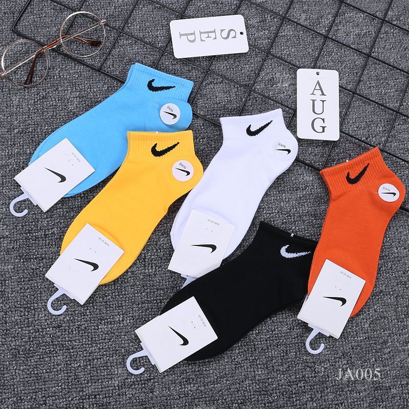 KAOS KAKI FASHION SPORT WANITA JA005