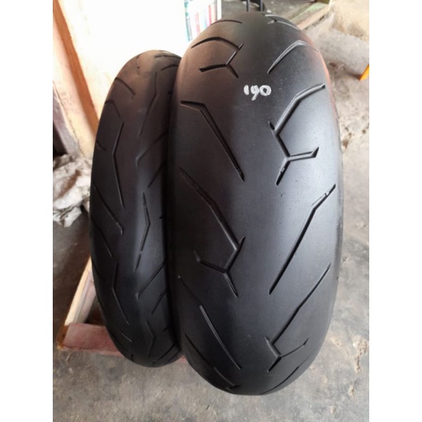 ban Pirelli Diablo Rosso 2 120/70-17 vs 190/55-17 not super Corsa battlax s21 s22 Michelin road 5