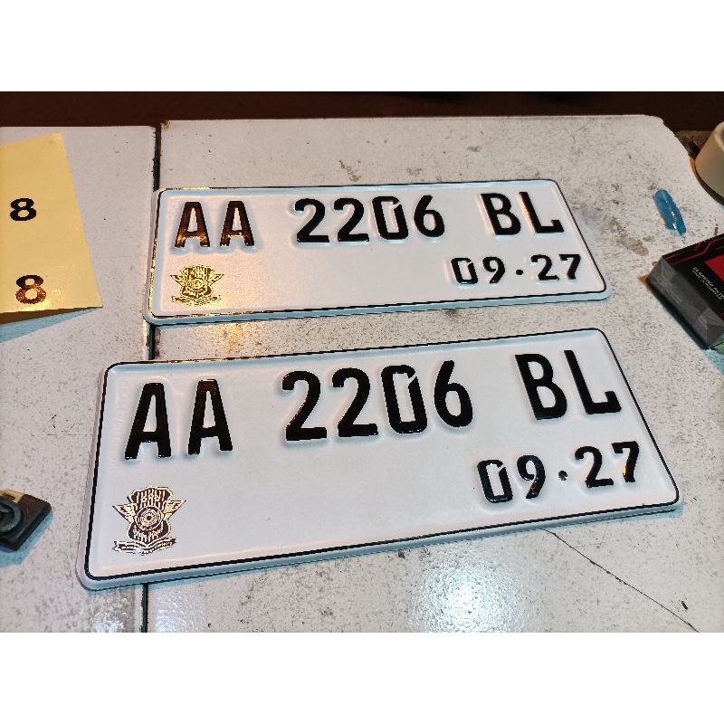 plat motor putih font baru