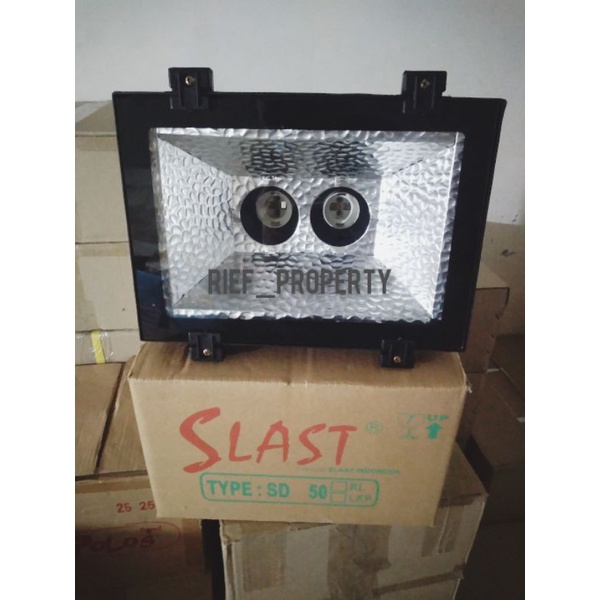 Kap lampu sorot slast SD-50