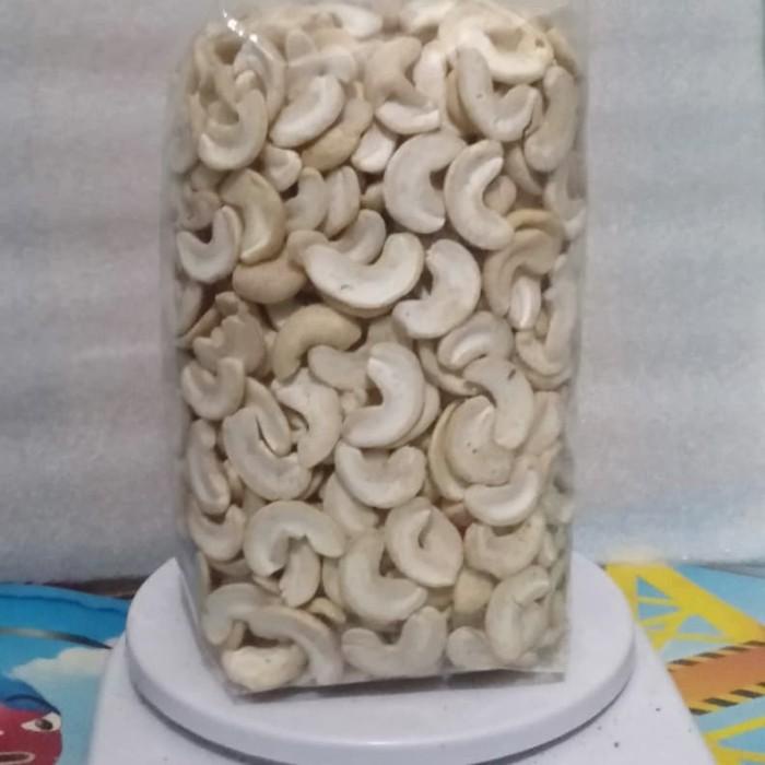 

Kacang Mede belah dua Premium 1kg - Mentah