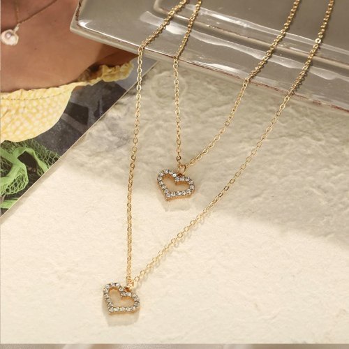 Kalung Multilayer 2 Layer dengan 2 Liontin Hati Dilingkari Permata Fashion Korea Dalika