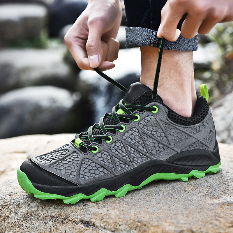 mens waterproof trekking shoes