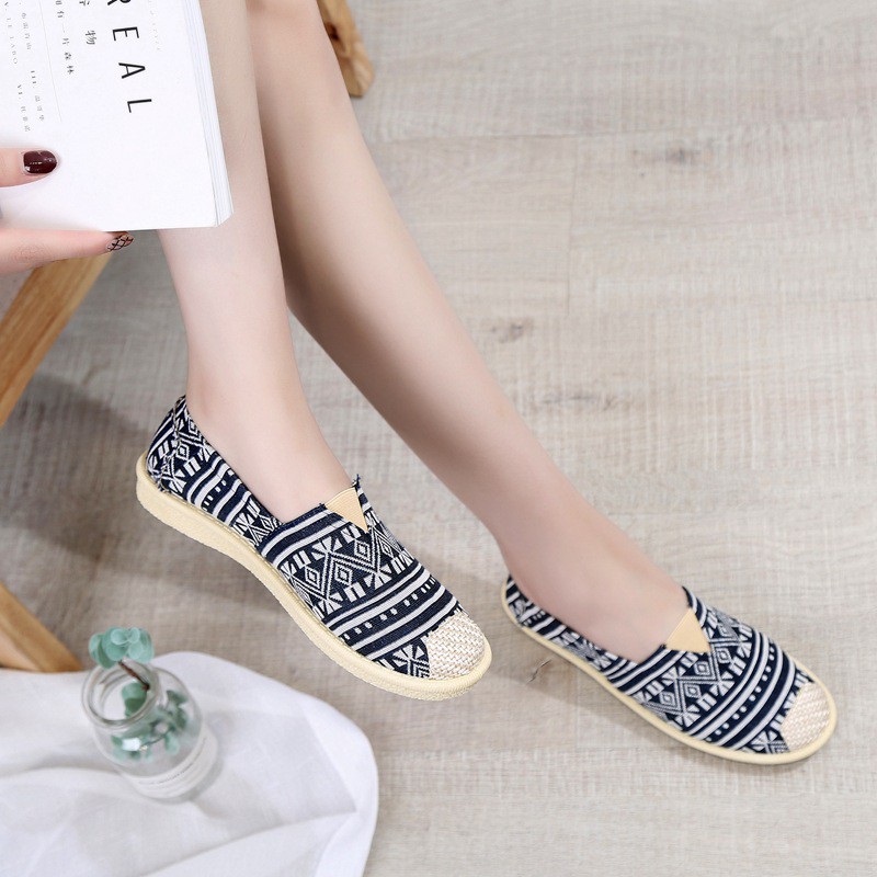 LPS Sepatu Flat Wanita Sneakers Canvas Joging Sneaker Kanvas Slip On Blue Jean Cewek Perempuan Lari Olah Raga Formal Shoes Sniker Sport Nyaman Putih Olahraga Karet Elastis Import Converse Pria Cowok Laki Laki Sekolah Kerja Casual Murah Keren Sepatu Kasual-7