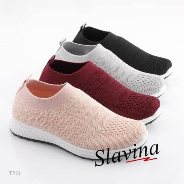 Sepatu wanita slavina