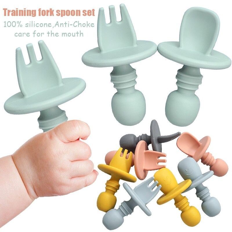 1 set sendok garpu + box silicon, silikon anti sedakSPOON / HIGH QUALITY FOOD GRADE BABY SILICONE SPOON / BABY TRAINING FORK &amp; SPOON/ BABY FEEDING SPOON SET  SILICONE TRAINING MINI SPOON And FORK PREMIUM SENDOK GARPU Makan Bayi Silikon silikon BPA Free Fo