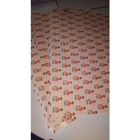 

Kertas Kado Custom Foto