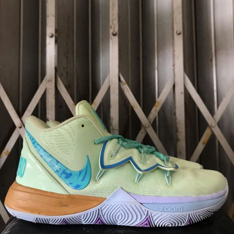 NIKE Kyrie 5 "Squidward"