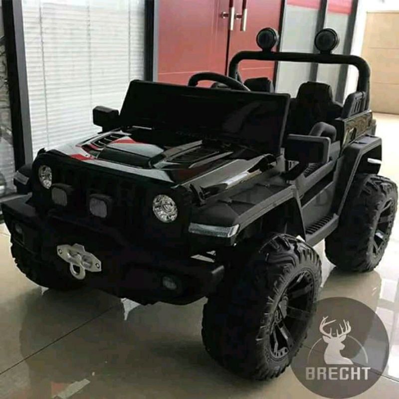 mobil aki Jeep Wrangler Rubicon