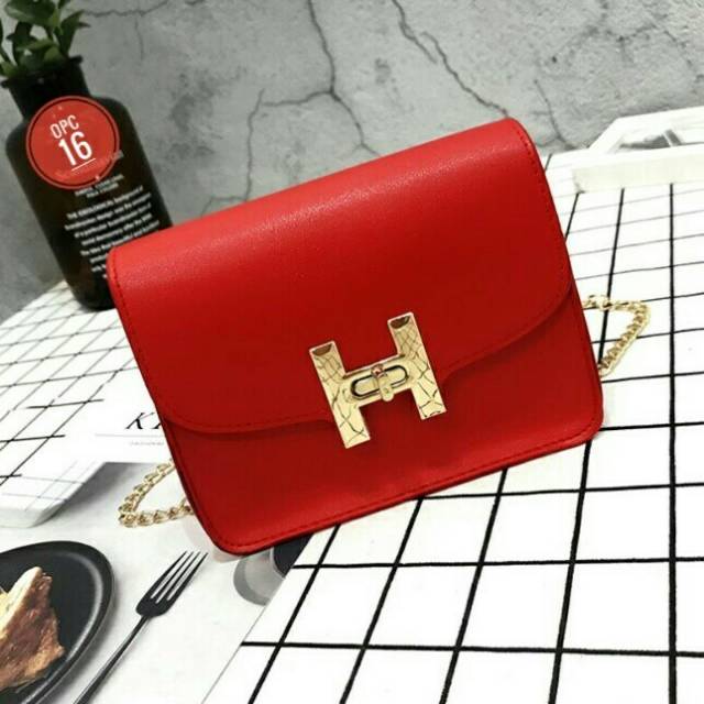 Fashion H Slempang rante/fashion wanita /tas selempang murah