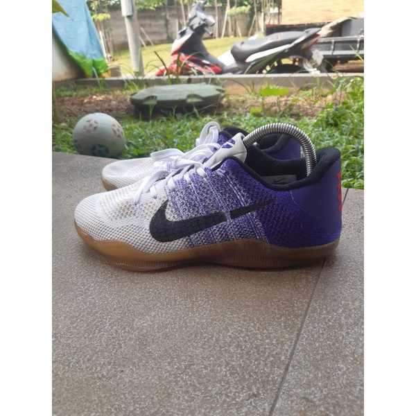 Kobe 11 second