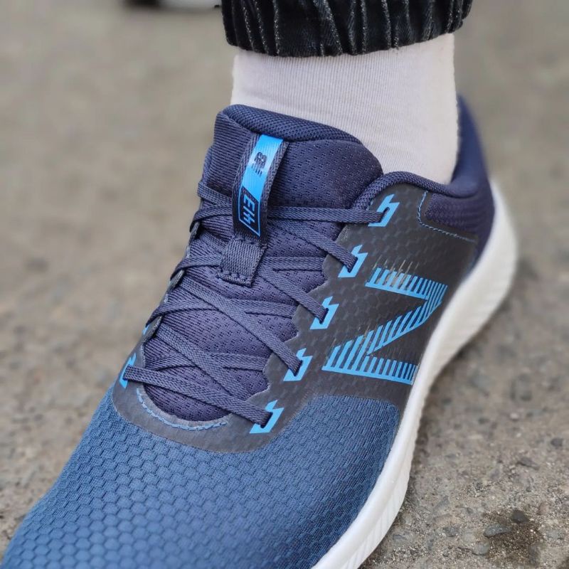SEPATU LARI PRIA NB 413  (M413CL1)