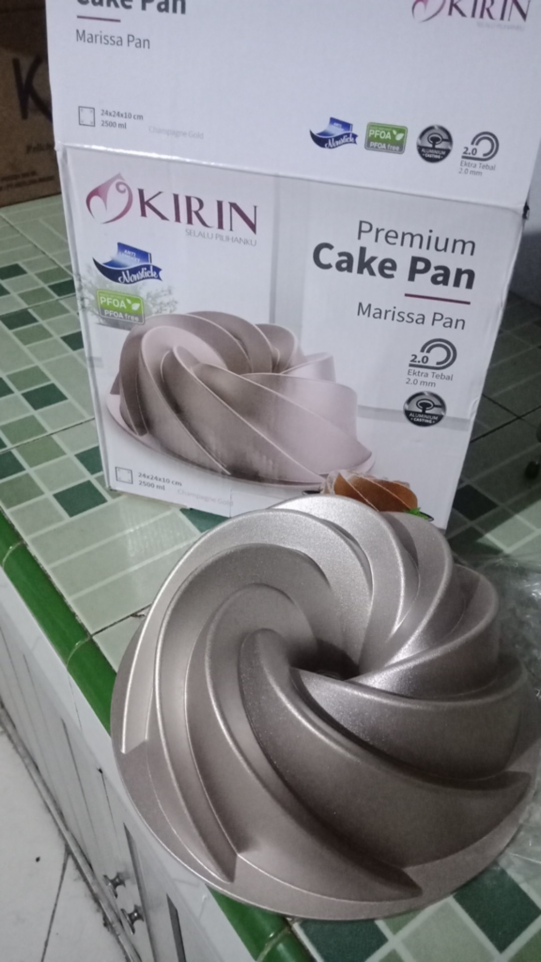 Kirin Premium Cake Pan Die Cast | Cetakan Kue Premium | Champagne Gold 24 Cm - Marissa