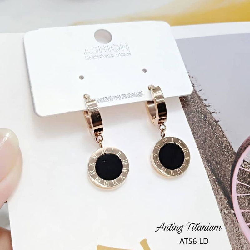 Anting Titanium Fashion Anti Karat mata hitam