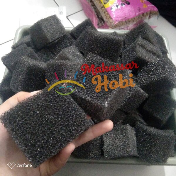 Busa Hitam 5 x 5 cm Biofoam Bio Foam Media Filter Aquarium Kolam Ikan