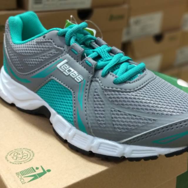 Sepatu running league legas specter la w