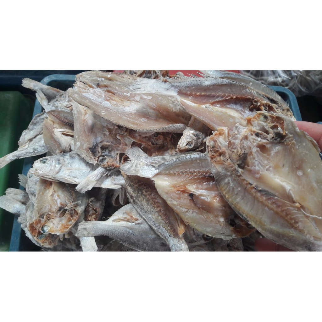 

Ikan Asin Samge Belahan 250 gram