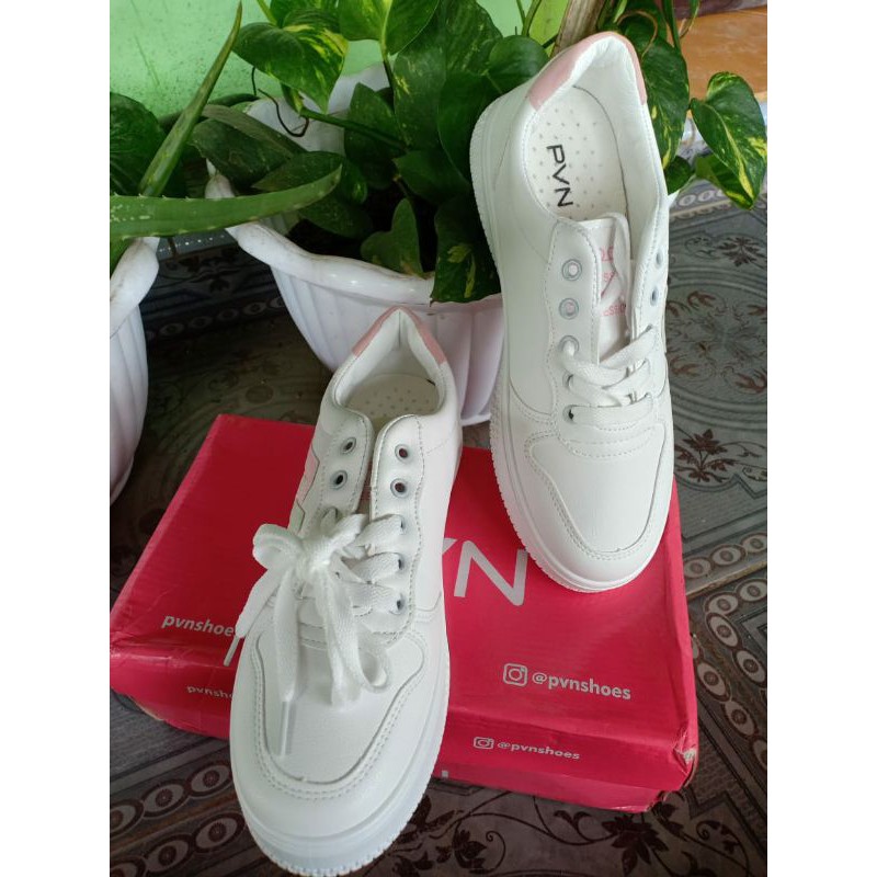 Sepatu Wanita PVN