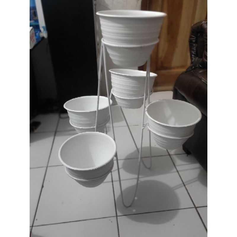Dudukan Pot Besi Model Menara 5 Lubang untuk Dekorasi Tanaman Vertikal