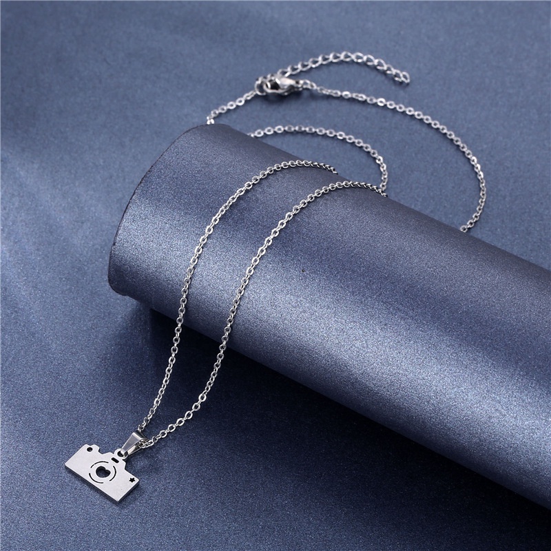 Fashion Baru Mori a stainless steel hollow jantung kamera kalung wanita fashion kamera klavikula ran