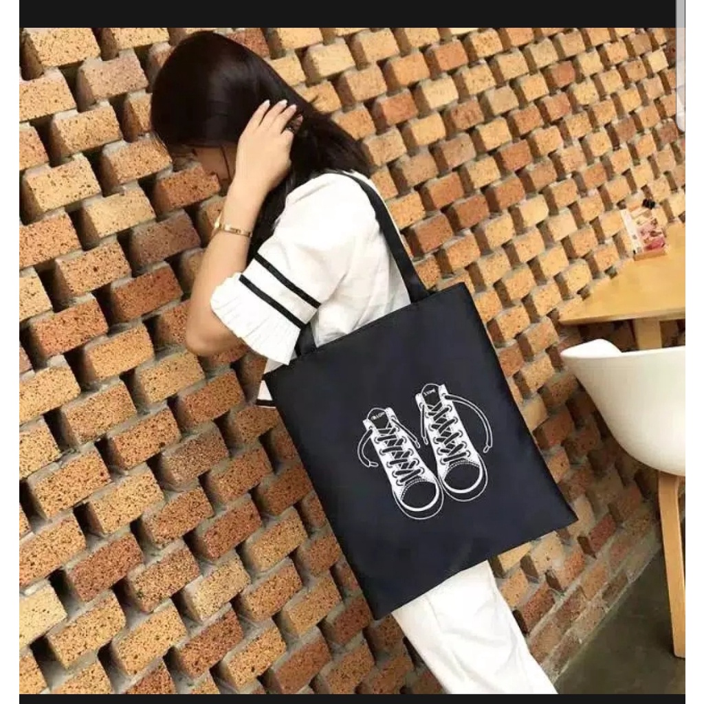 BISA COD TOTE BAG KPOP TOP HANDLE BAGS RESLETING TAS PRIA WANITA MURAH TAS BAHU WANITA TAS FASHION PRIA WANITA TAS SEKOLAH TAS KULIAH TERLARIS TAS SOUVENIR TAS SEKOLAH TAS JINJING TAS MURAH MOTIF GAMBAR TAS ABG  TOP HANDELBAGS TERLARIS TERFAVORIT