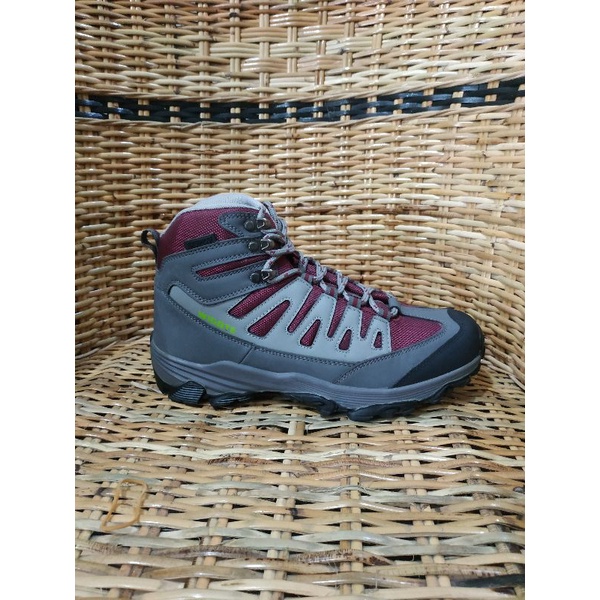 Sepatu wigote parana